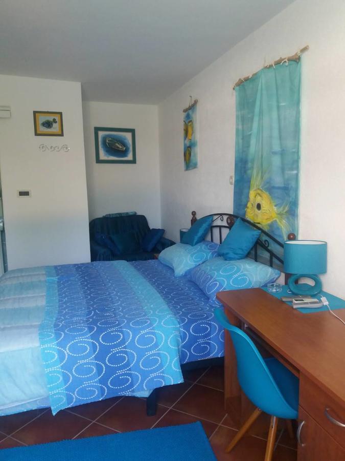 Apartments Palm House Ровинь Экстерьер фото